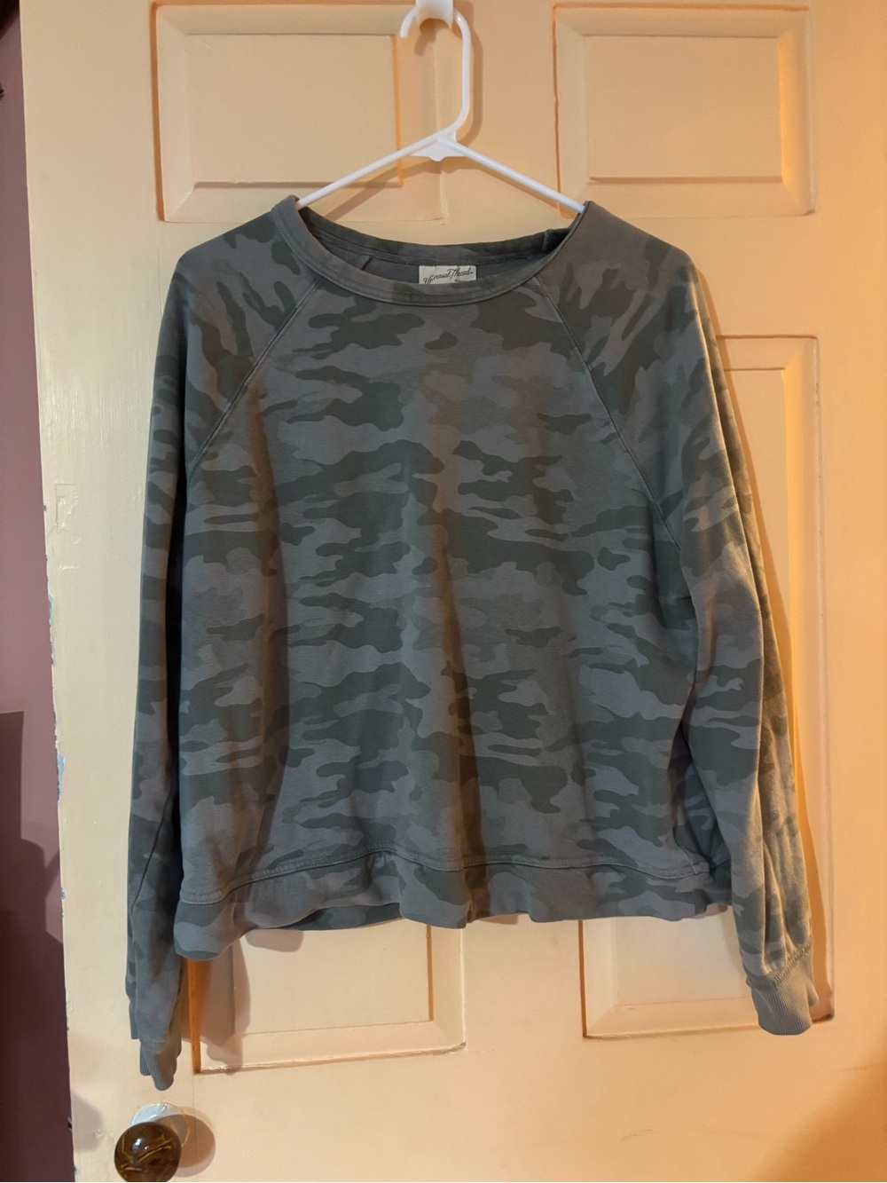 Universal Thread crop sweatshirt